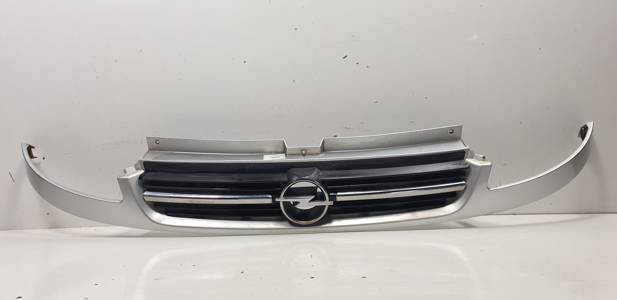 REJILLA DELANTERA OPEL VIVARO Autodesguaces Alicante