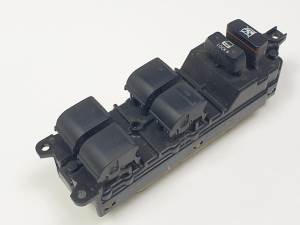 MANDO ELEVALUNAS DELANTERO IZQUIERDO 8404030140 LEXUS GS (GS/US/WS19) Autodesguaces Alicante