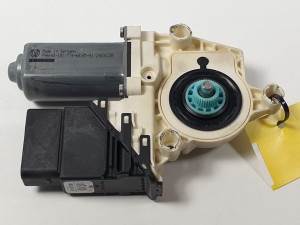 MOTOR ELEVALUNAS TRASERO DERECHO 1K0959704E SKODA OCTAVIA BERLINA (1Z3) Autodesguaces Alicante