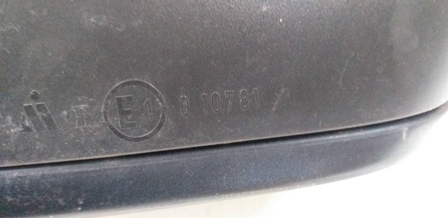 RETROVISOR DERECHO