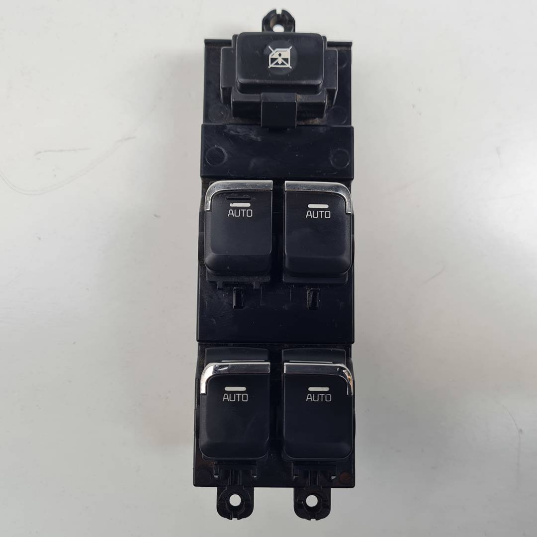 MANDO ELEVALUNAS DELANTERO IZQUIERDO - 93570A2200 - KIA - CEE'D (JD)