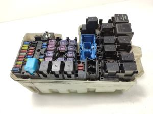 CAJA RELES / FUSIBLES C23566767 MAZDA 5 BERL. (CR) Autodesguaces Alicante