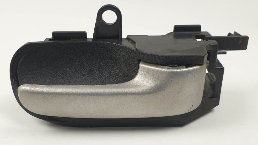 MANETA INTERIOR DELANTERA DERECHA - TOYOTA - YARIS (NCP1/NLP1/SCP1)