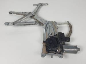 ELEVALUNAS DELANTERO DERECHO 0130821769 OPEL ZAFIRA A Autodesguaces Alicante