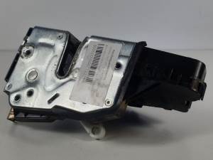 CERRADURA PUERTA DELANTERA DERECHA BMW SERIE 3 BERLINA (E46) Autodesguaces Alicante