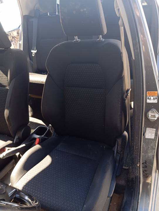 ASIENTO DELANTERO IZQUIERDO