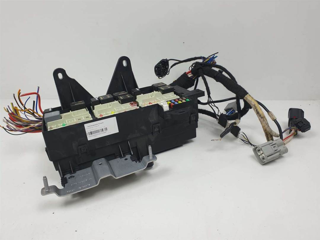 CAJA RELES / FUSIBLES - JAGUAR - XE