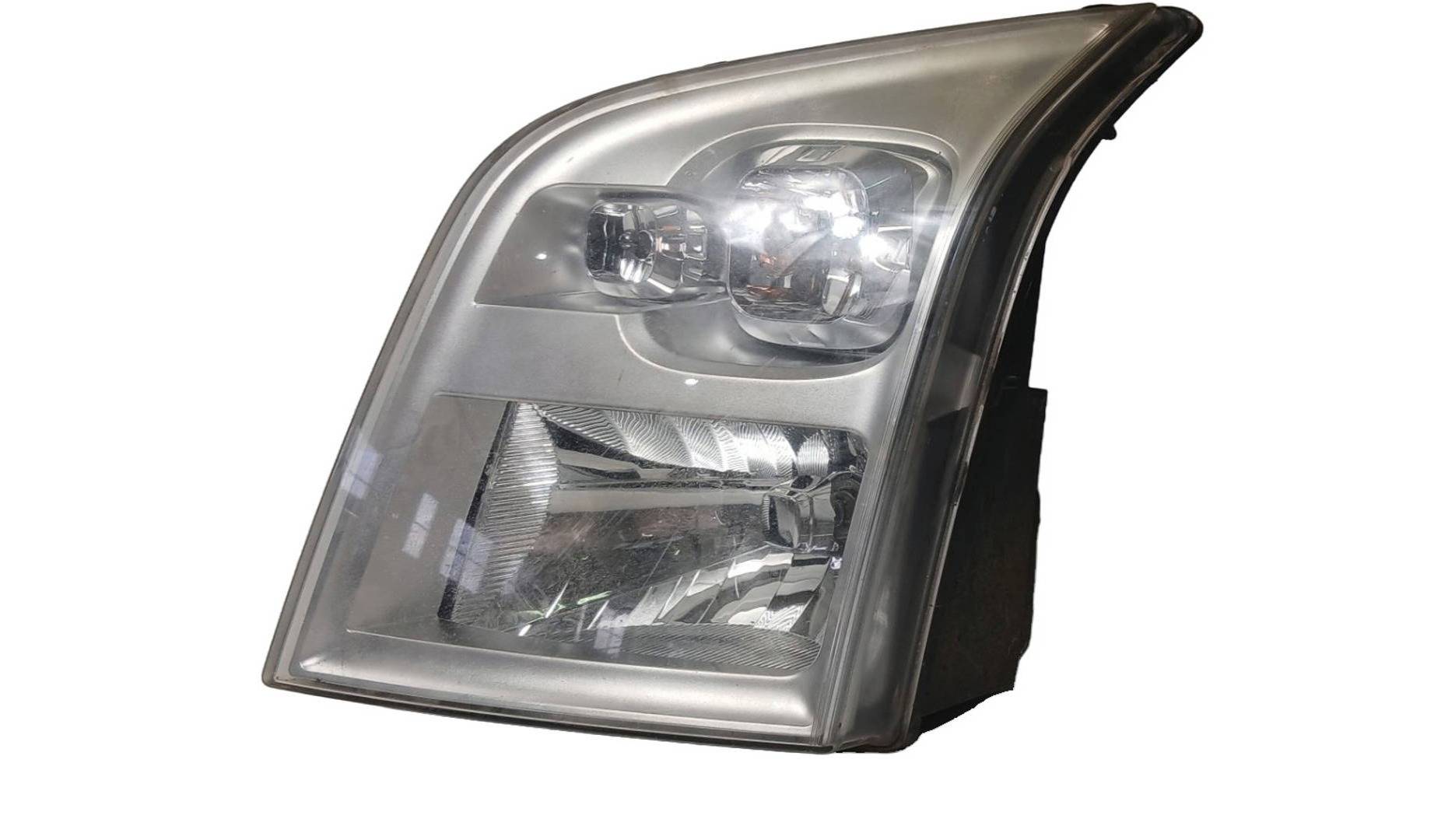 Foto 2 de Faro Derecho Ford Transit
