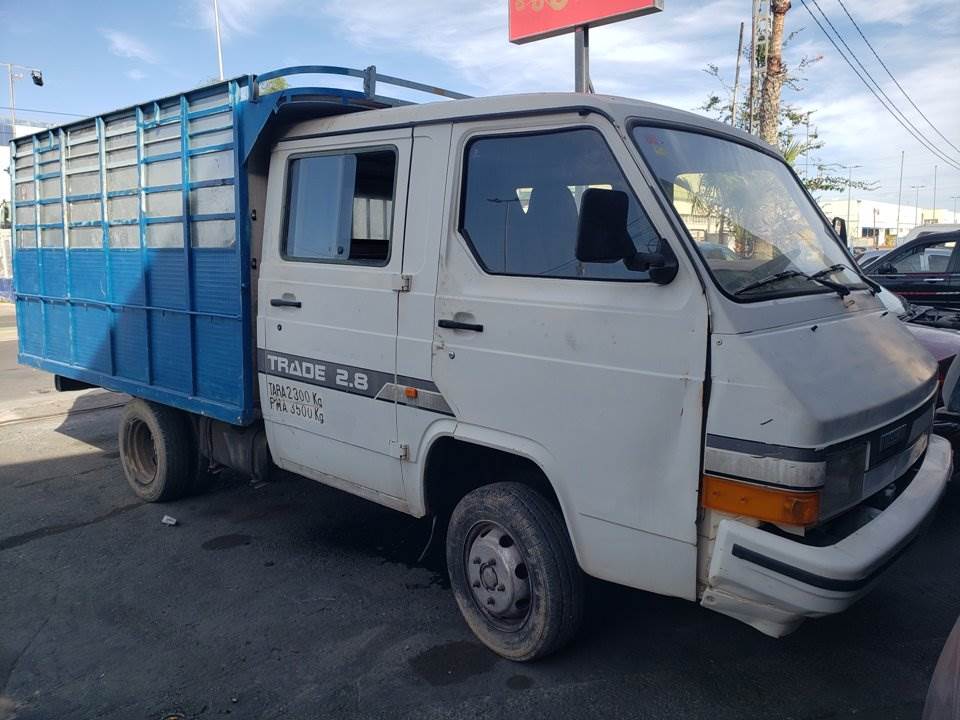 NISSAN TRADE (1986 - 1993)