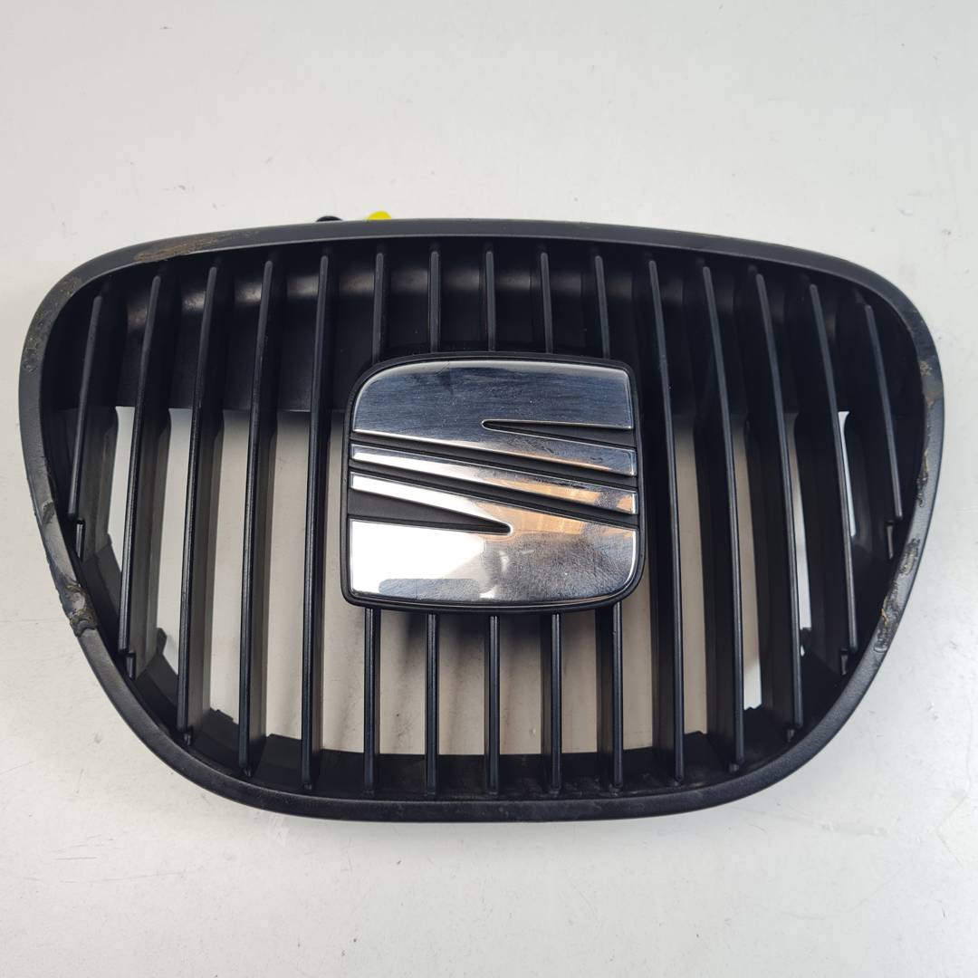 Kühlergrill vorne - 6L0853651 - SEAT - CORDOBA BERLINA (6L2)