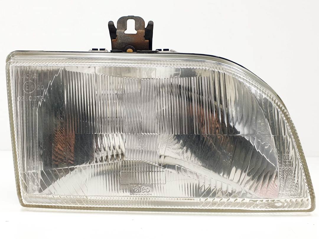 FARO DERECHO - UPM60GF13 - FORD - FIESTA BERL./COURIER
