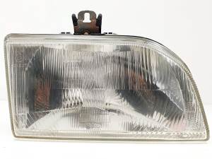 FARO DERECHO UPM60GF13 FORD FIESTA BERL./COURIER Autodesguaces Alicante