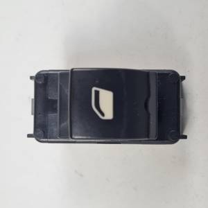 MANDO ELEVALUNAS DELANTERO DERECHO 98044803ZD OPEL GRANDLAND X Autodesguaces Alicante