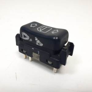 MANDO ELEVALUNAS DELANTERO DERECHO 1248208910 MERCEDES CLASE E (W124) BERLINA Autodesguaces Alicante