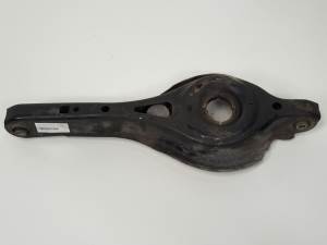 BRAZO SUSPENSION INFERIOR TRASERO DERECHO FORD KUGA (CBS) Autodesguaces Alicante