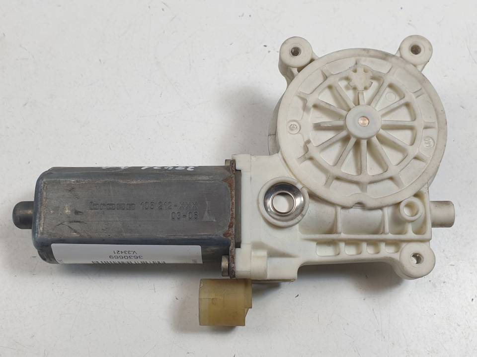 MOTOR ELEVALUNAS DELANTERO DERECHO 0130822019 RENAULT CLIO II FASE II (B/CB0) Autodesguaces Alicante
