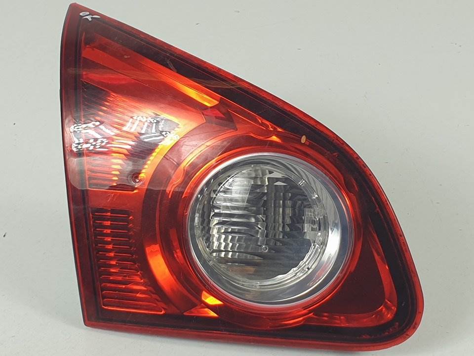 PILOTO TRASERO IZQUIERDO INTERIOR - 89071063 - NISSAN - QASHQAI (J10)