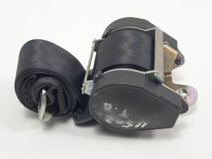 CINTURON SEGURIDAD TRASERO DERECHO 1K6857806AA VOLKSWAGEN GOLF VI (5K1) Autodesguaces Alicante