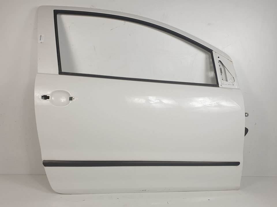 PUERTA DELANTERA DERECHA - VOLKSWAGEN - FOX (5Z1)