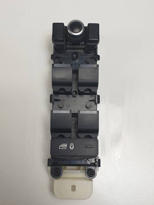 MANDO ELEVALUNAS DELANTERO IZQUIERDO CPLA14540AF LAND ROVER DISCOVERY 5 Autodesguaces Alicante