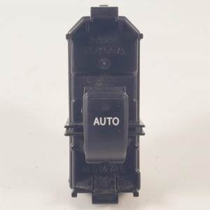 MANDO ELEVALUNAS TRASERO DERECHO 8403060023 TOYOTA LAND CRUISER (J12) Autodesguaces Alicante
