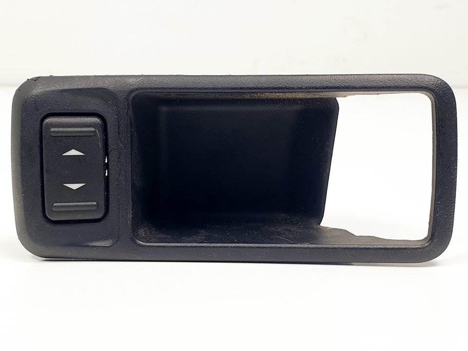MANDO ELEVALUNAS TRASERO DERECHO - K808X - FORD - KUGA (CBV)