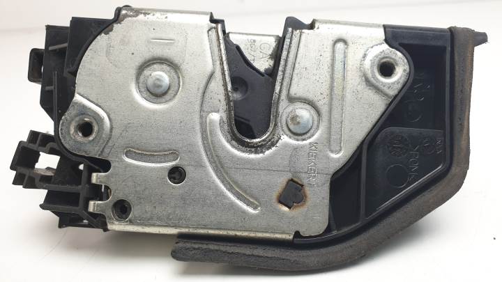 CERRADURA PUERTA TRASERA DERECHA 7167076 BMW X3 (E83) Autodesguaces Alicante