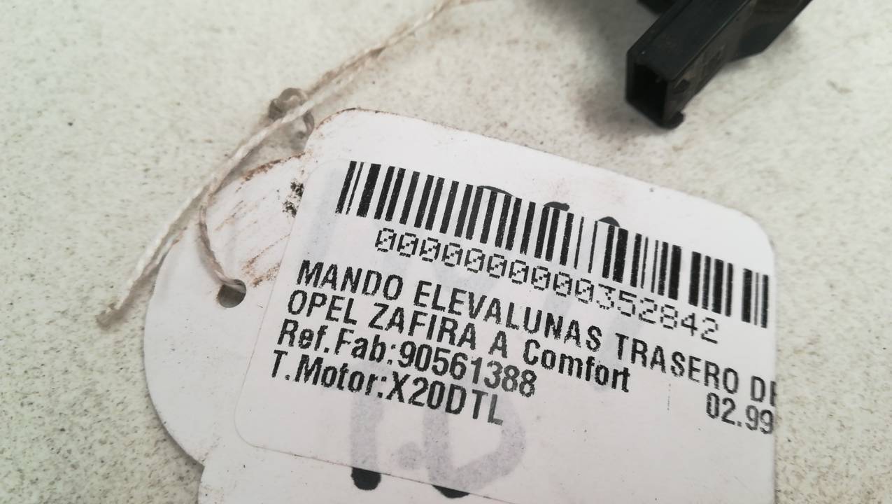 MANDO ELEVALUNAS TRASERO DERECHO