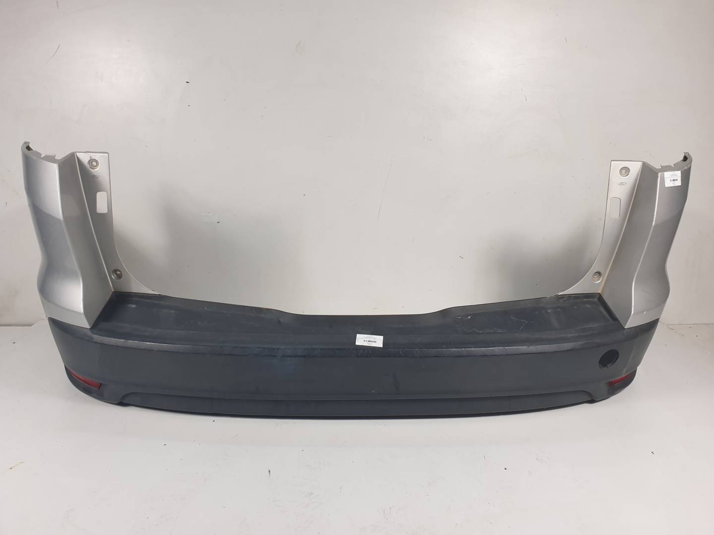 PARAGOLPES TRASERO - FORD - FOCUS TURN. (CB8)