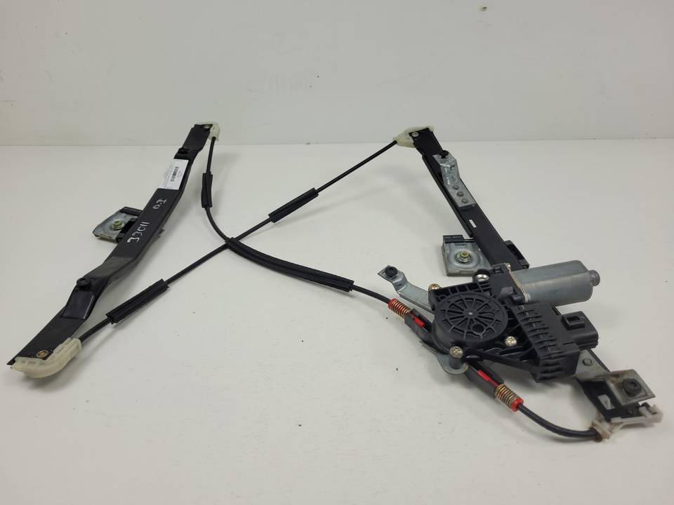 ELEVALUNAS DELANTERO DERECHO 0130821770 FORD MONDEO BERLINA (GE) Autodesguaces Alicante