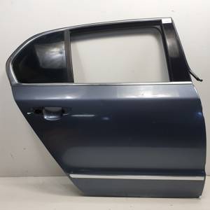 PUERTA TRASERA DERECHA SKODA SUPERB (3T4) Autodesguaces Alicante
