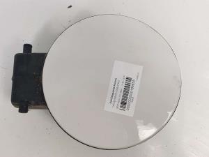 TAPA EXTERIOR COMBUSTIBLE 1M06809905D SEAT LEON (1M1) Autodesguaces Alicante