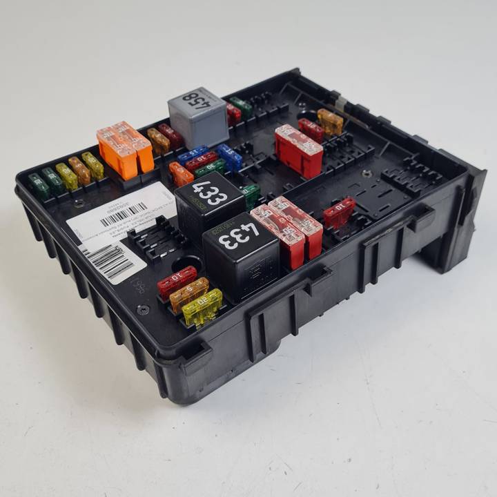 CAJA RELES / FUSIBLES 1K0937124K AUDI A3 SPORTBACK (8P) Autodesguaces Alicante