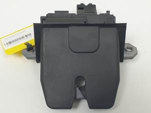 CERRADURA MALETERO / PORTON 8M51R442A66DA FORD FOCUS LIM. (CB8) Autodesguaces Alicante