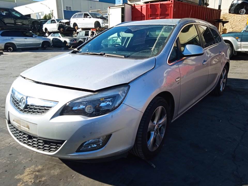 OPEL ASTRA J SPORTS TOURER (2010 - 2015)