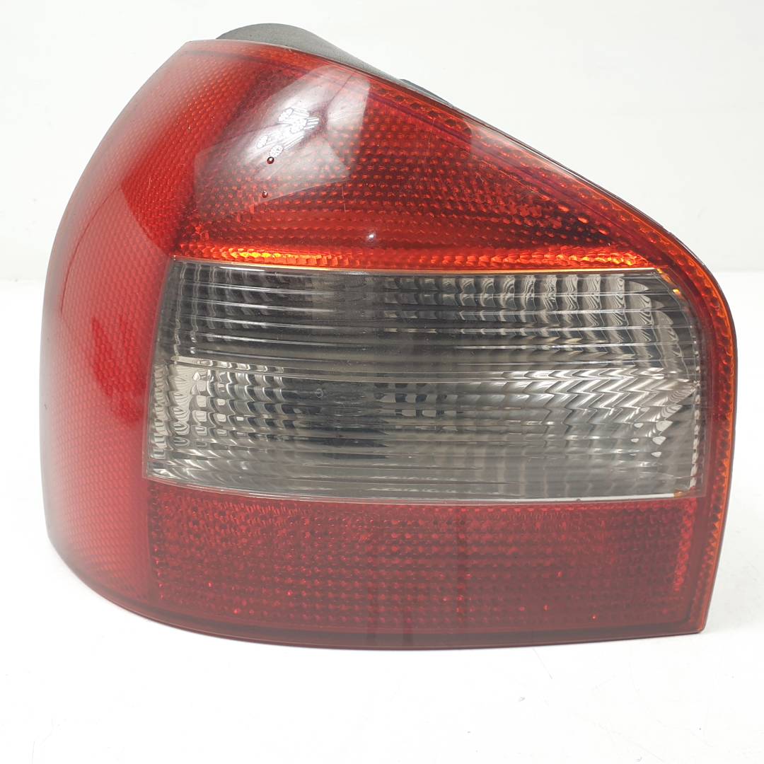 PILOTO TRASERO IZQUIERDO - 084411951LR - AUDI - A3 (8L)