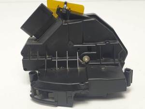 CERRADURA PUERTA TRASERA IZQUIERDA BM5AA26413AF FORD FOCUS LIM. Autodesguaces Alicante
