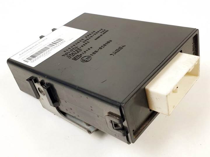 MODULO ELECTRONICO 8934050010 LEXUS LS430 (UCF30) Autodesguaces Alicante