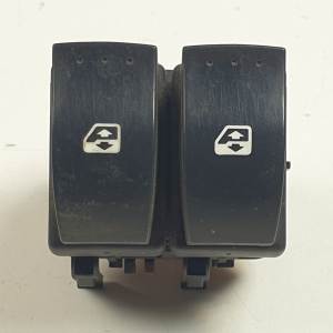 MANDO ELEVALUNAS DELANTERO IZQUIERDO 315040A RENAULT MEGANE II BERLINA 5P Autodesguaces Alicante