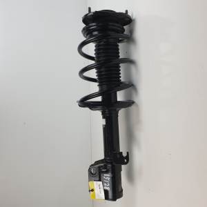 AMORTIGUADOR DELANTERO DERECHO 485100F021 TOYOTA COROLLA VERSO (R1) Autodesguaces Alicante