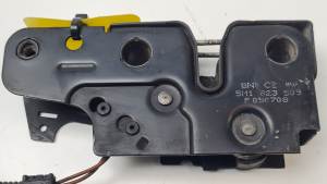 CERRADURA CAPOT 5M1823509 VOLKSWAGEN GOLF PLUS (5M1) Autodesguaces Alicante