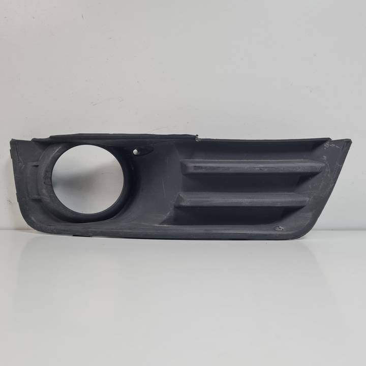REJILLA PARAGOLPES DERECHA FORD FOCUS C-MAX (CAP) Autodesguaces Alicante