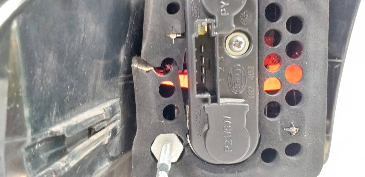 PILOTO TRASERO DERECHO