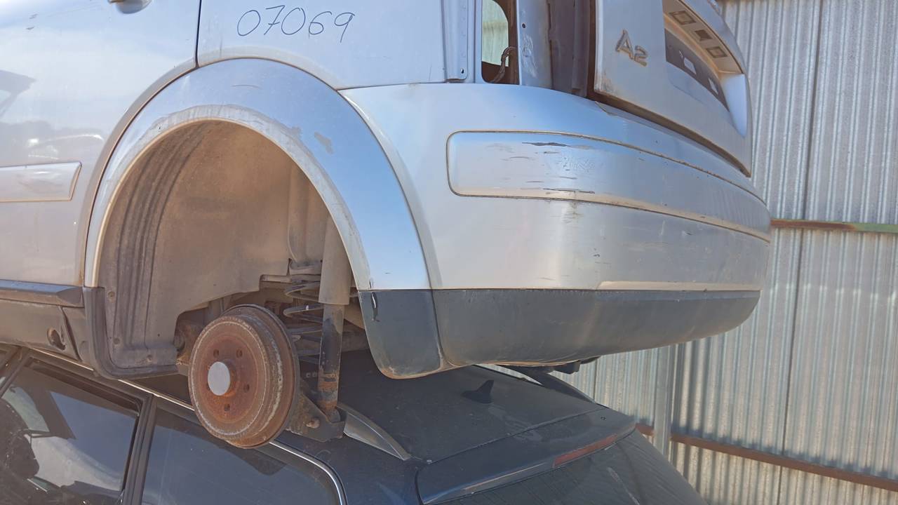 PARAGOLPES TRASERO