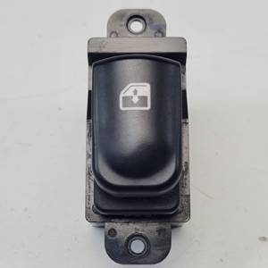 MANDO ELEVALUNAS TRASERO DERECHO 202005491 HYUNDAI I20 (PB) Autodesguaces Alicante