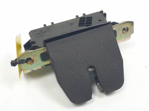 CERRADURA MALETERO / PORTON 495058724 SAAB 9-3 SPORT HATCH Autodesguaces Alicante
