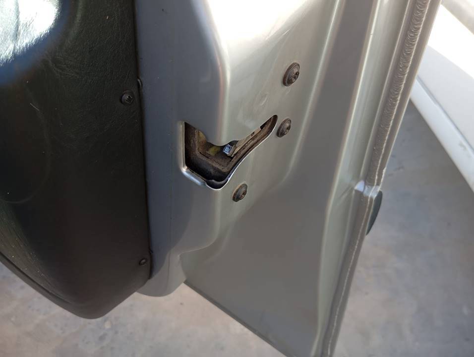CERRADURA PUERTA DELANTERA DERECHA