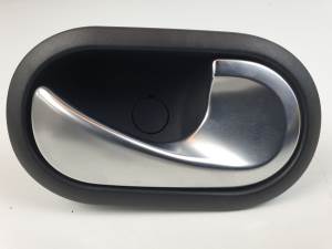 MANETA INTERIOR DELANTERA DERECHA 21029310580 SMART FORFOUR (W453) Autodesguaces Alicante