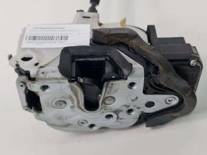 CERRADURA PUERTA DELANTERA DERECHA 3023880 CHEVROLET CRUZE STATION WAGON Autodesguaces Alicante