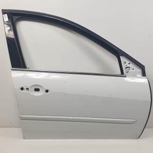 PUERTA DELANTERA DERECHA RENAULT LAGUNA III Autodesguaces Alicante
